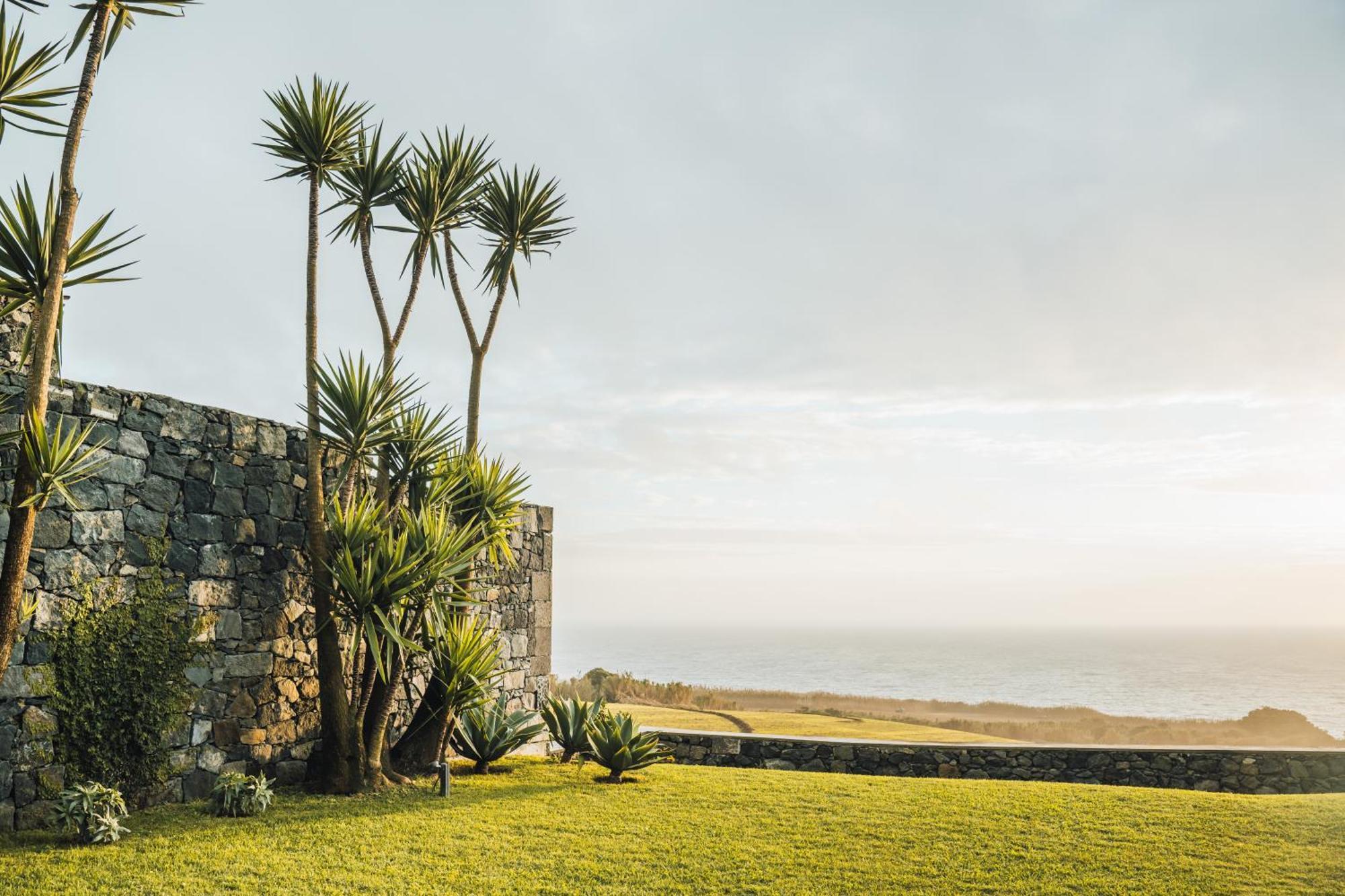 Sensi Azores Nature And Spa Ginetes Eksteriør bilde The garden of the house